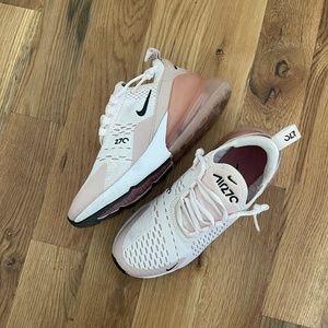 Nike Air Max 270 Pink Size 7